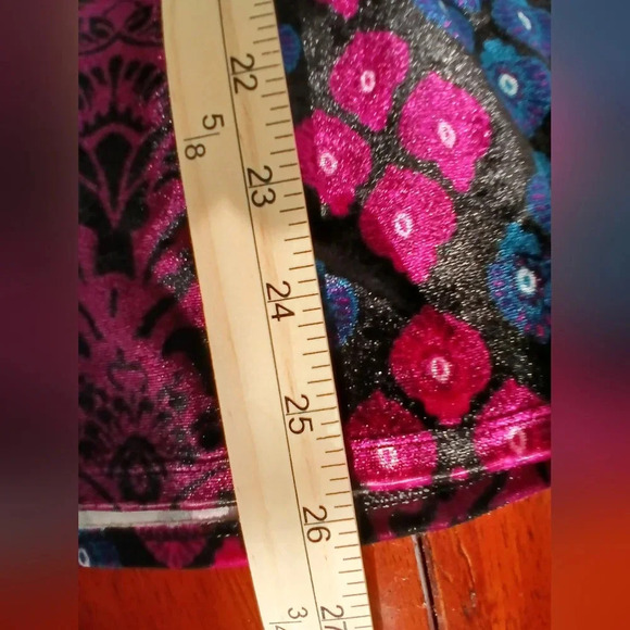 Chico's Velvet Jeweltone Top size Medium Witchy Goth Fall Holidays - Picture 8 of 8